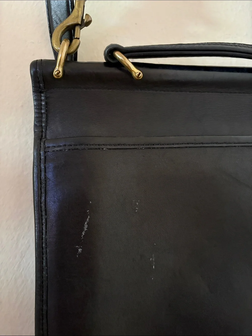 Vintage Coach Black Leather Willis Bag with Turnlock and Adjustable Strap